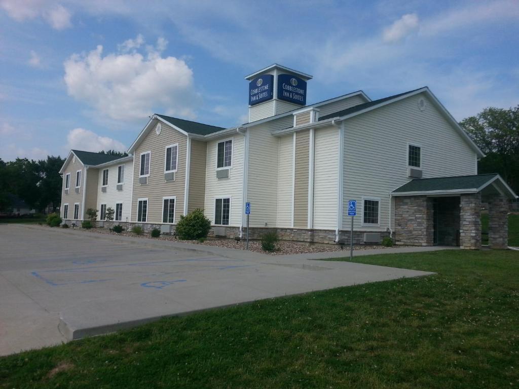 Cobblestone Inn & Suites - Bloomfield Exterior foto