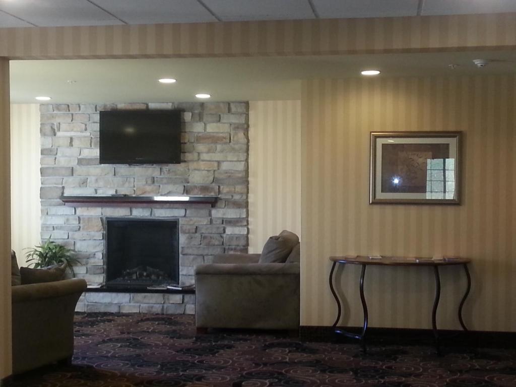 Cobblestone Inn & Suites - Bloomfield Exterior foto